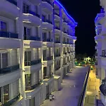 Luxury * Golem (Tirana)