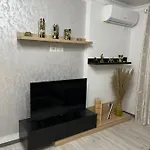 Luxury * Golem (Tirana)