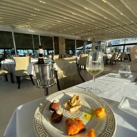 Luxury 아파트