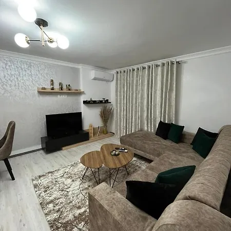 Luxury * Golem (Tirana)