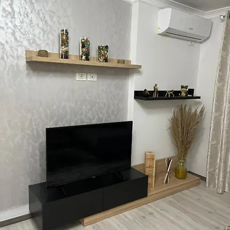 Luxury * Golem (Tirana)